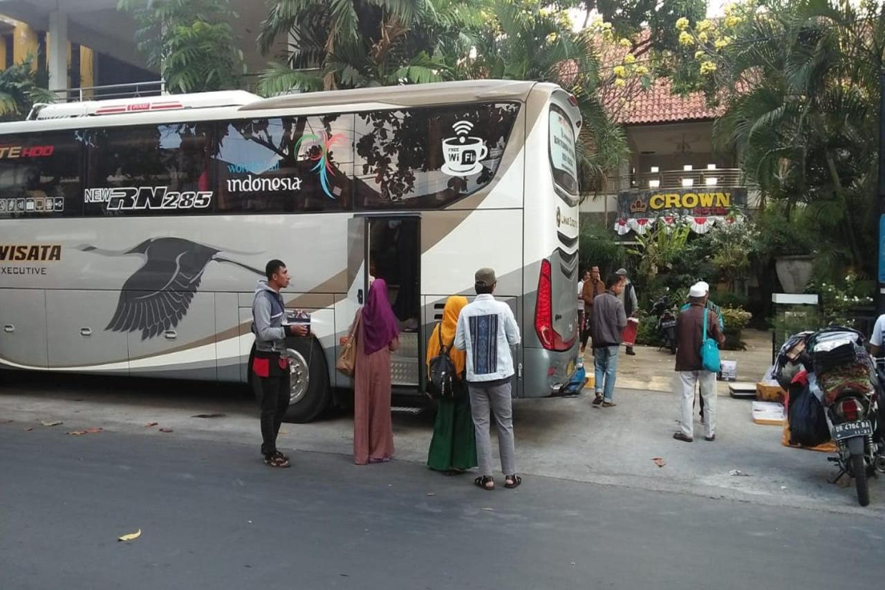 Crown Hotel Lombok Mataram Extérieur photo