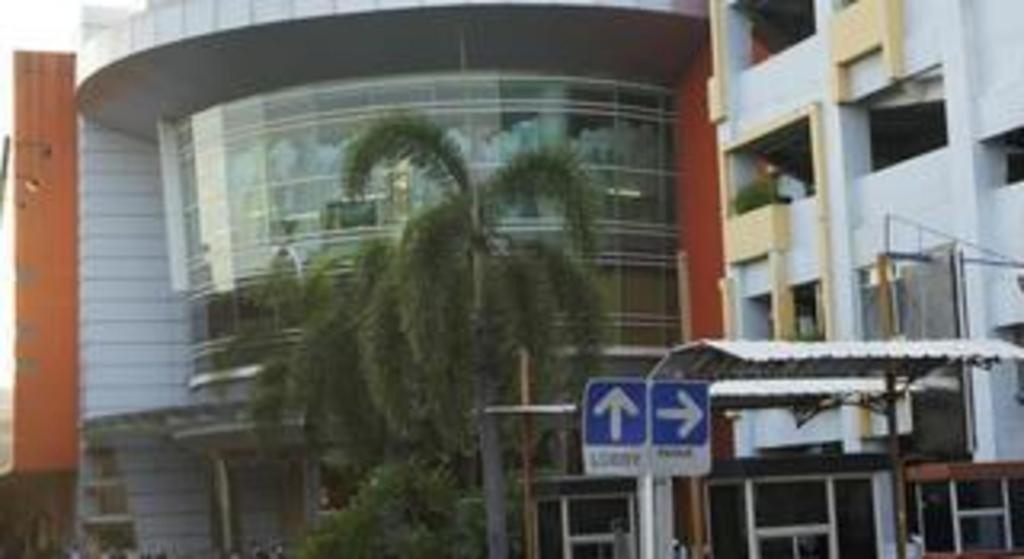 Crown Hotel Lombok Mataram Extérieur photo