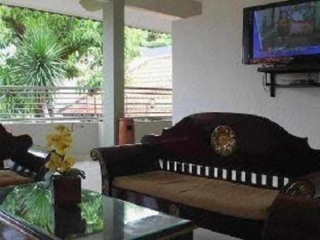 Crown Hotel Lombok Mataram Extérieur photo